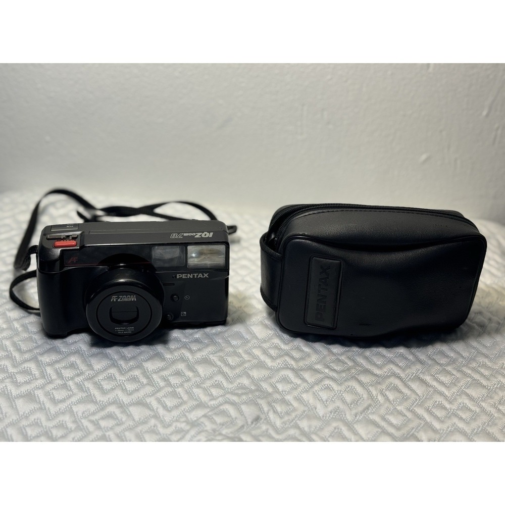 Pentax IQZoom 70 35mm Film Camera 35-70mm Macro Lens AF Point & Shoot w/ Case